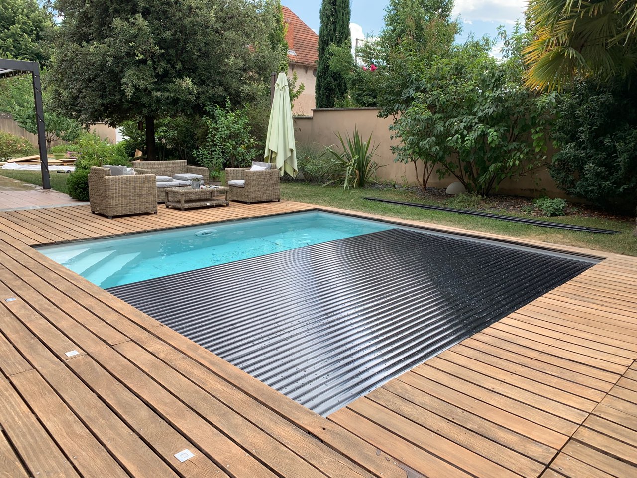 Überlaufpool